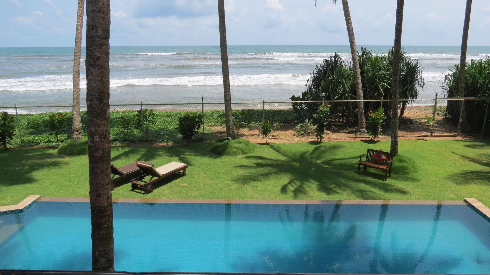 Maresia Beach Villa Wadduwa Exterior foto
